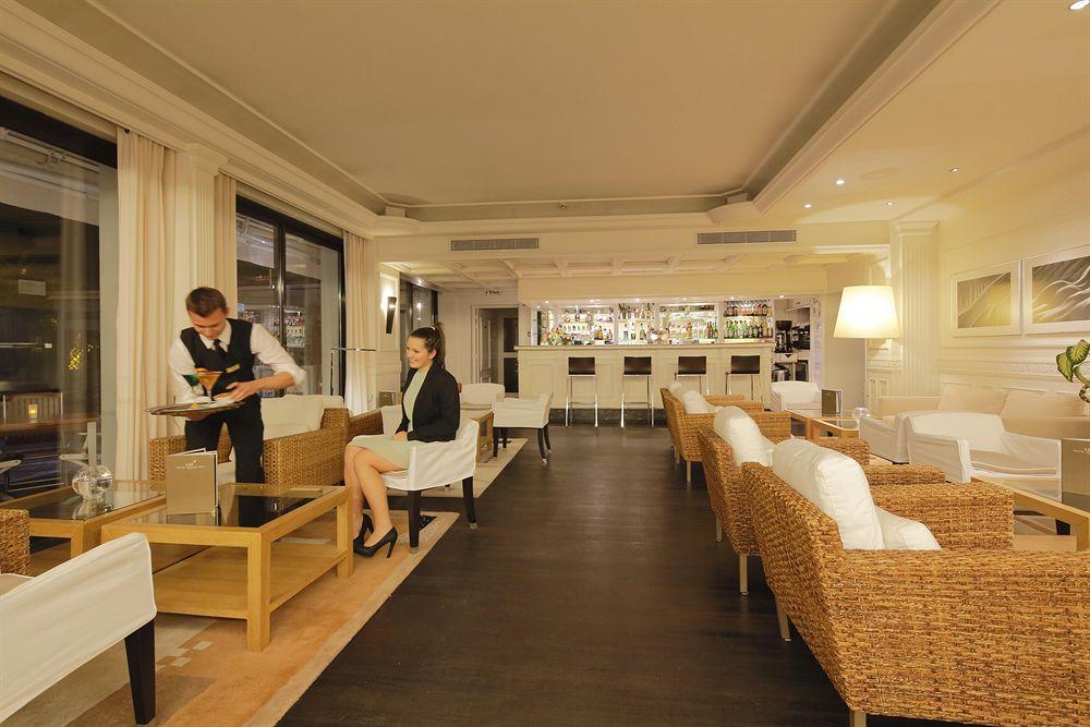 Hotel Napoléon Menton Buitenkant foto